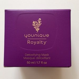 Younique Royalty Detoxifying Mask